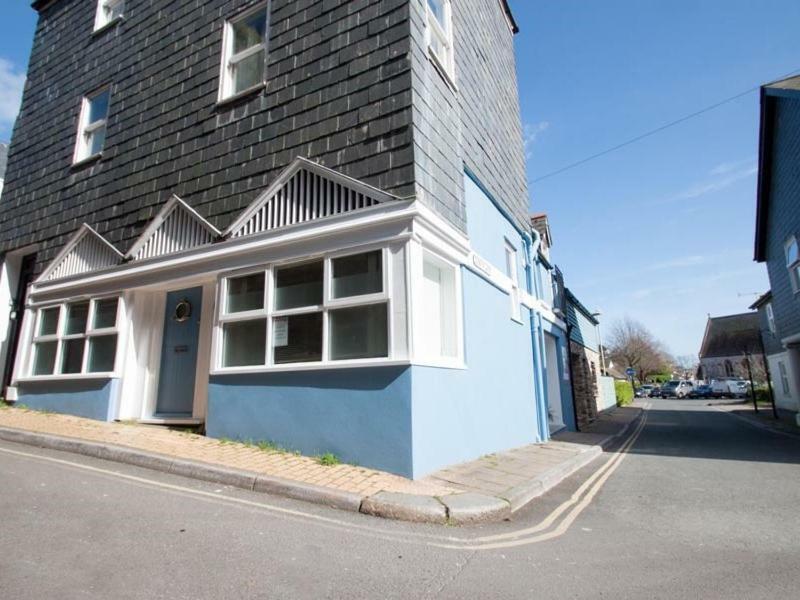 Zion Place Dartmouth Exterior photo